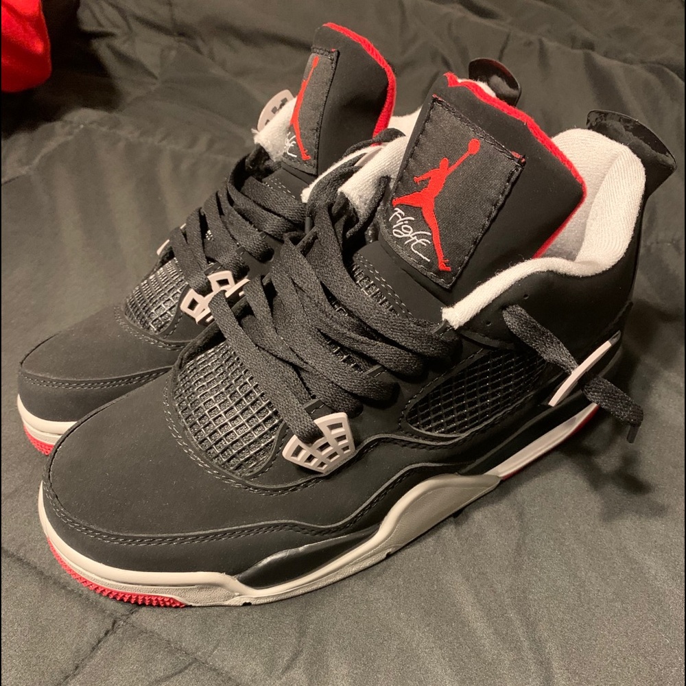 trending men sneakers